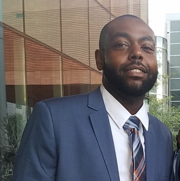 Meet your Posher, Aaron - Picture 3 of 4